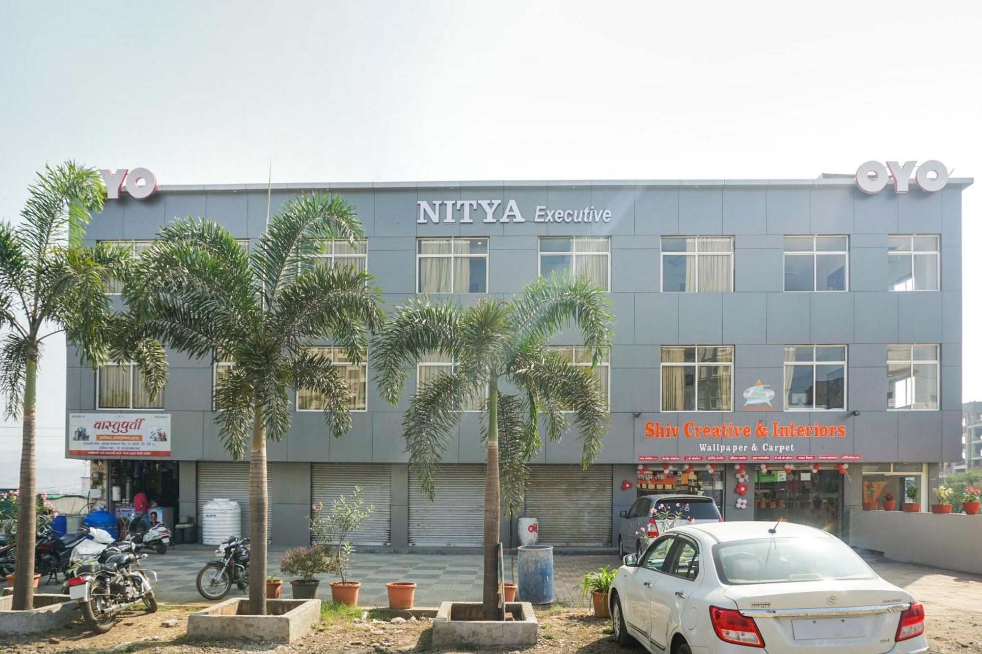 Hotel OYO 46725 Nitya Executive Phursungi Exterior foto
